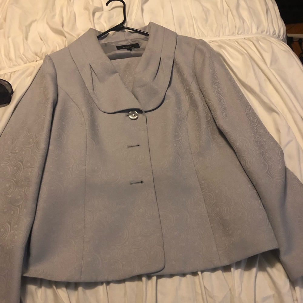 Woman 2pc suit